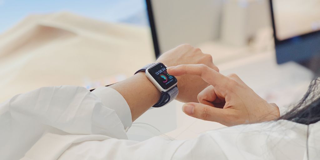 What-is-the-future-of-wearable-technology-in-healthcare-min